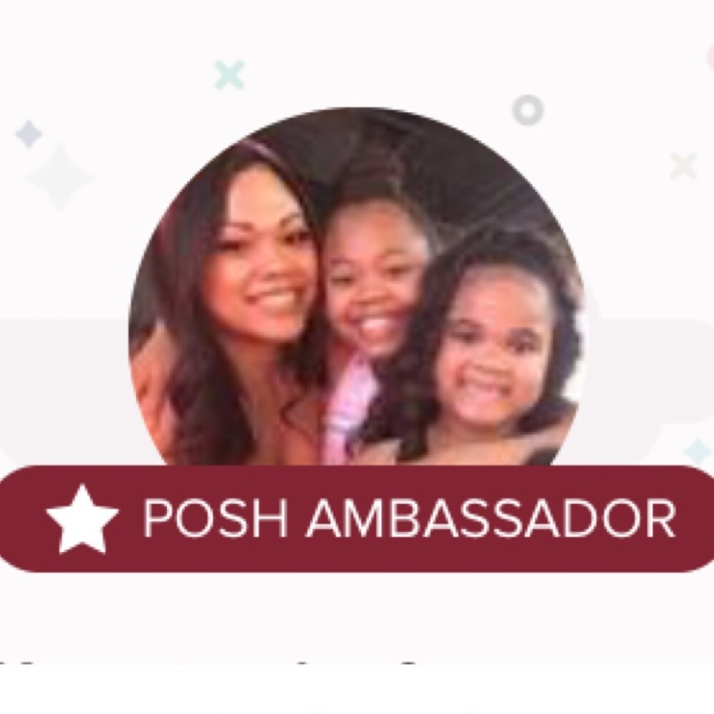 Mommy & Me Resale Boutique 🛍 Posh Ambassador 🌟